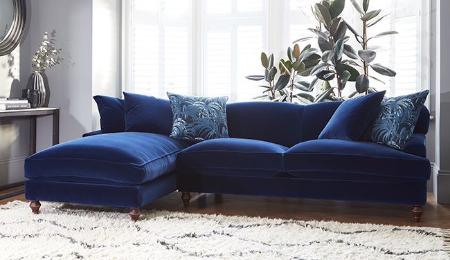 navy blue velvet sofa by darlings of chelsea ZUBDESM
