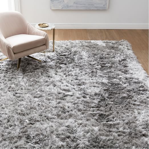 Shaggy Rug for Your Comfortable Bedroom