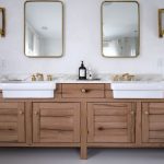apron front sinks in the bathroom: one trend, two ways — dlgh