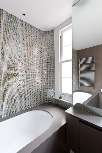 25 Charming Glass Mosaic Tiles Design Ideas For Adorable Bathro