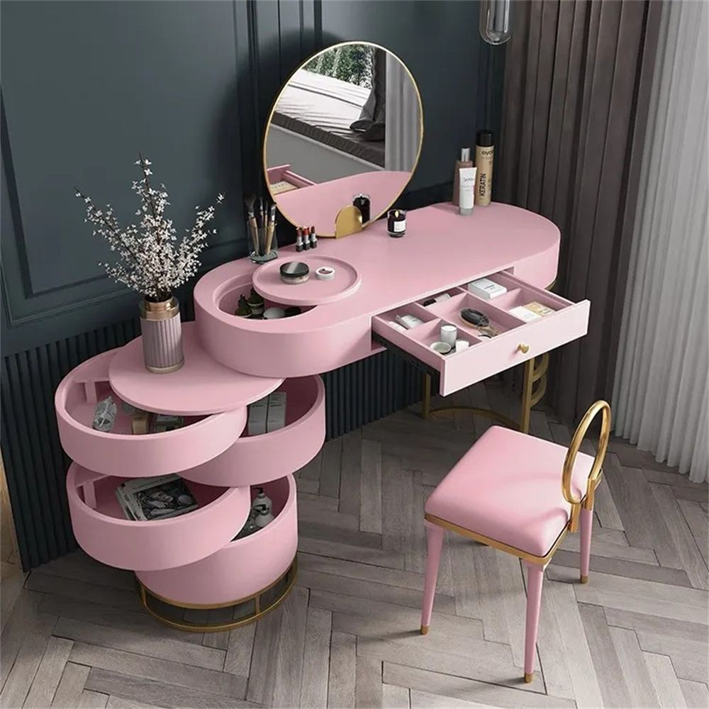 Mirrored Dressing Table for Better Command on Applying Make-up