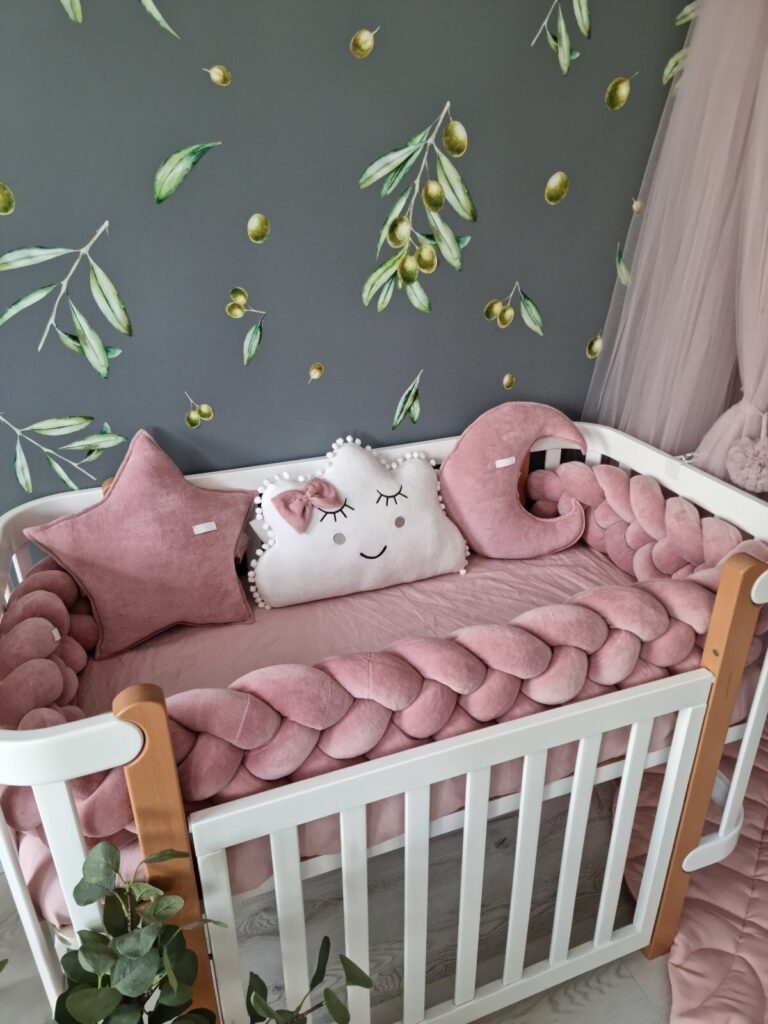 1700448115_crib-bedding-for-girl-baby.jpg