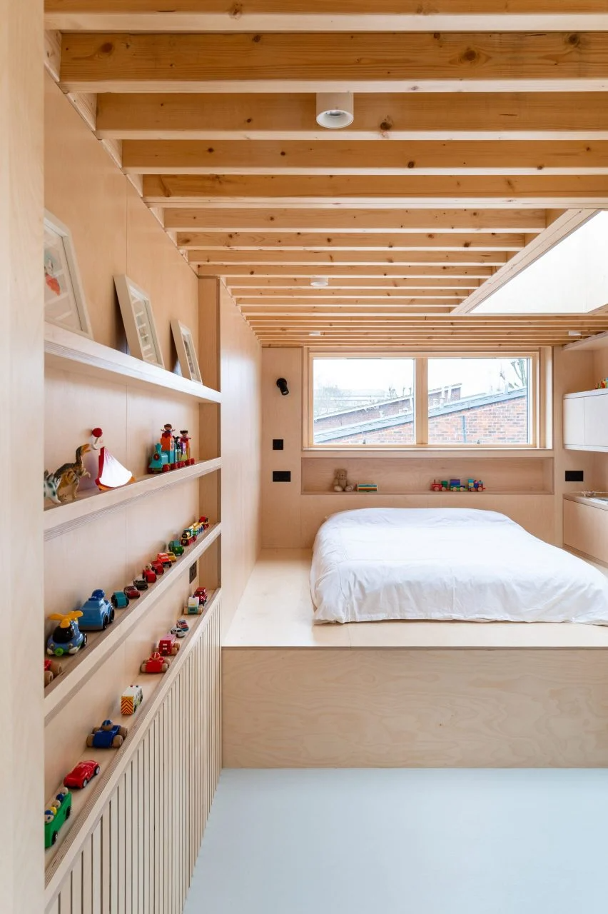 Considering the Best Storage Solutions for Your Bedroom