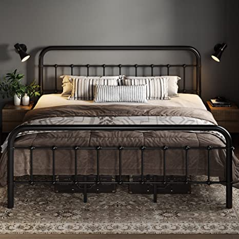Wrought Iron Beds Create Airiness and  Classiness in Your Room