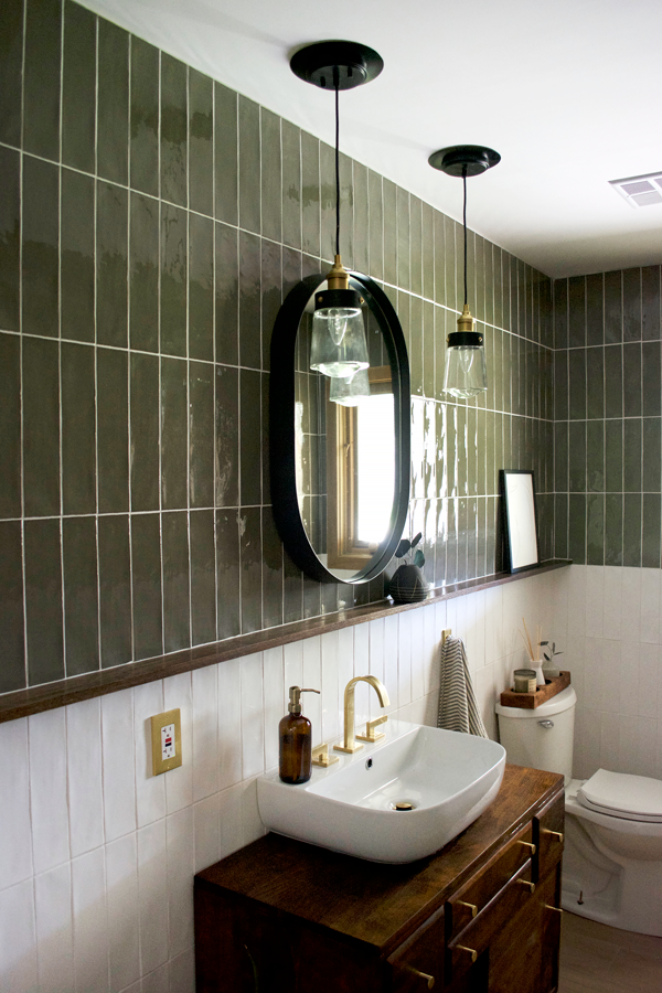 1700477908_Bathroom-Wall-Tile-Ideas.png