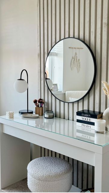 Why Dressing Table Mirrors Style and Size  is Important