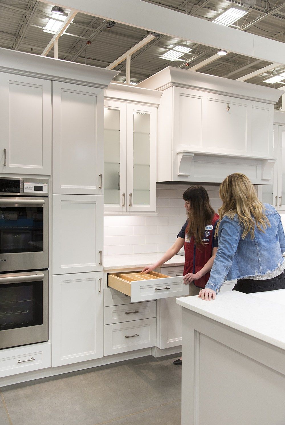 Lowes Kitchen Cabinets