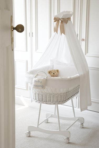 How to Choose a Baby Cot