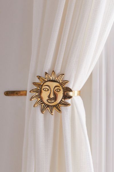 Make Your Room Elegant By Simple Curtain Tie Backs