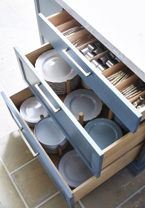 Kitchen Storage Furniture for a Visually  Appealing Environment