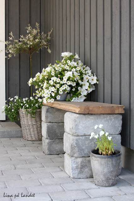 Wonderful And Useful Outdoor Benches