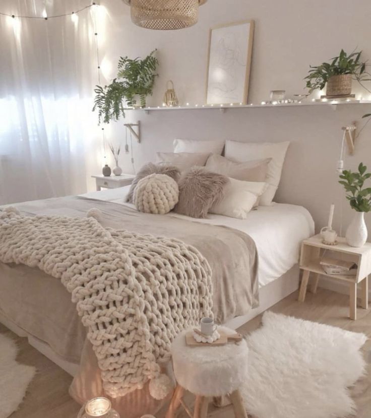 Tips For Small Bedroom Décor Ideas