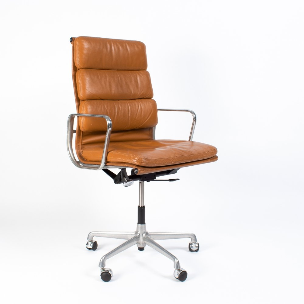Leather Office Chairs for Comfortable  Office Work