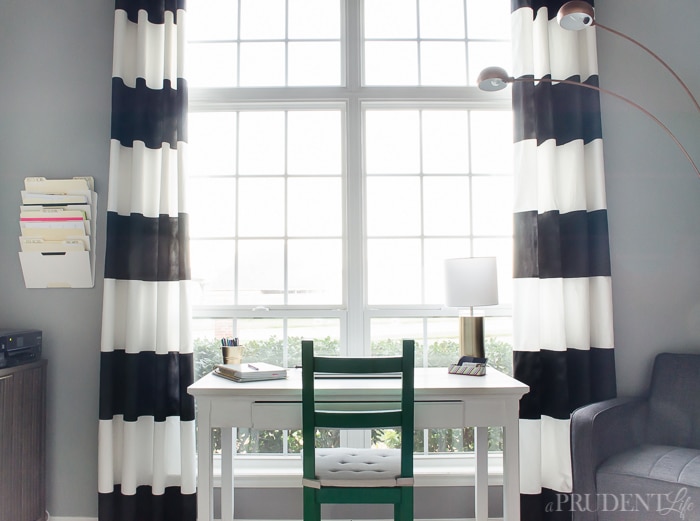 black and white striped curtains add chic style to any room. check YBVSUPY