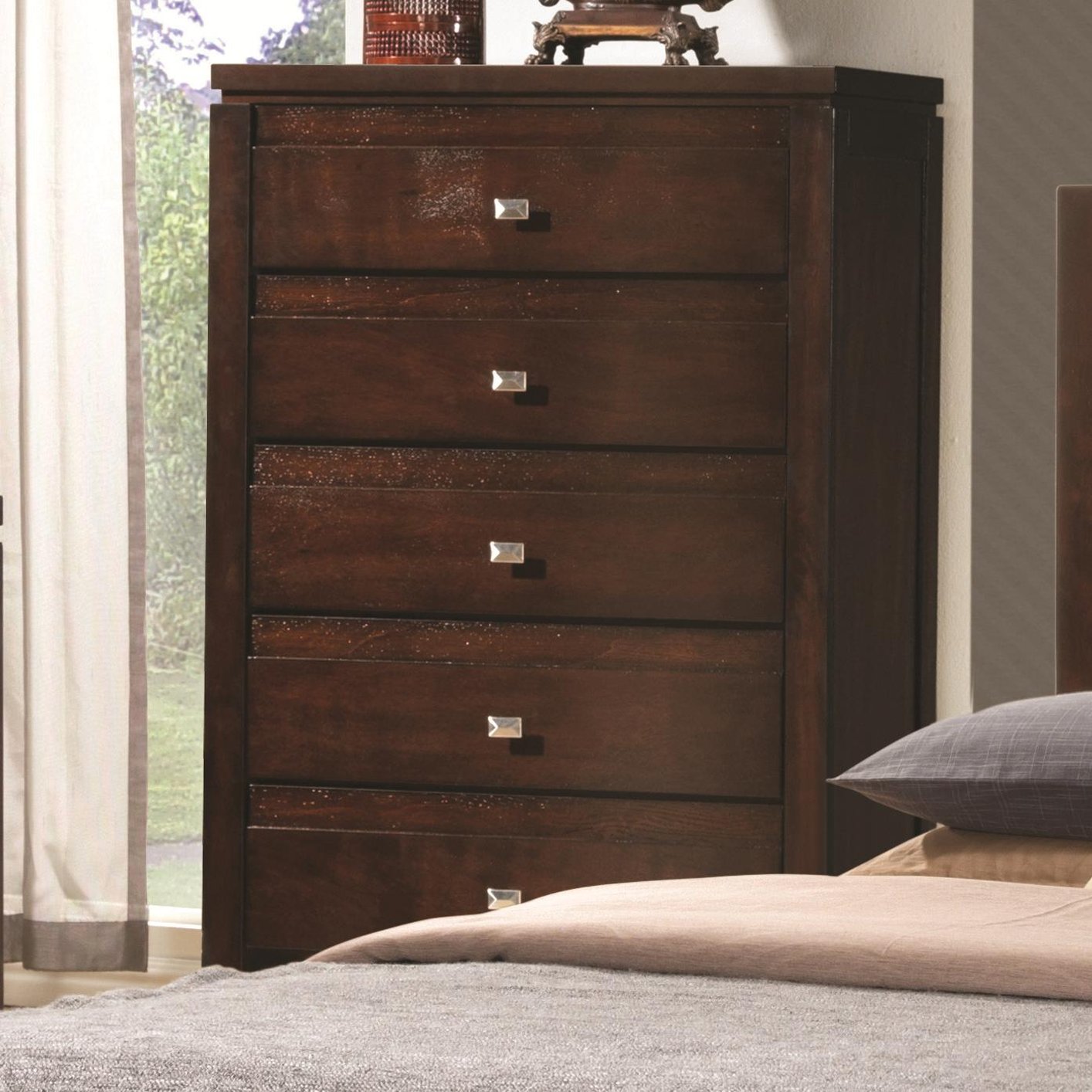 brown wood chest of drawers GSIRCIS