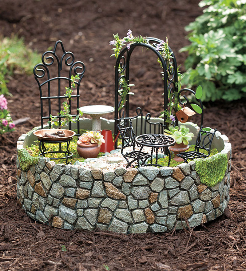 Garden accessories for a perfect decoration