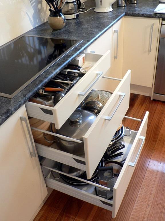 kitchen drawers (c) homeimprovementpages.com.au GHSYOMU