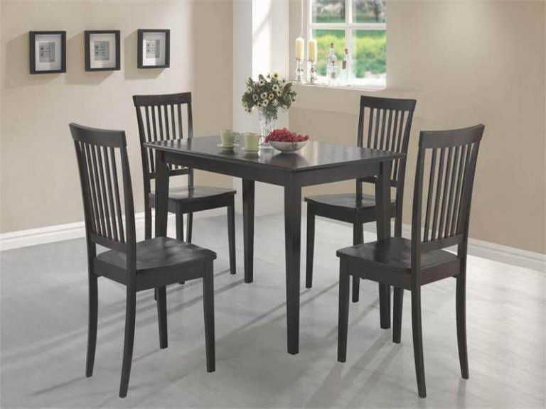 Comfortable Kitchen Table and Chairs Increase the Taste of Food