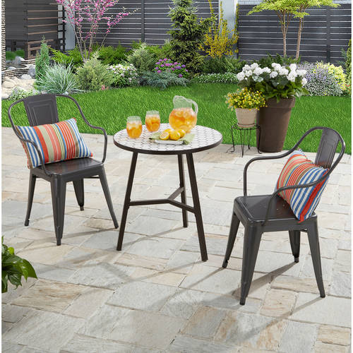 Revamp Your Yard with Trendy Lawn Furniture