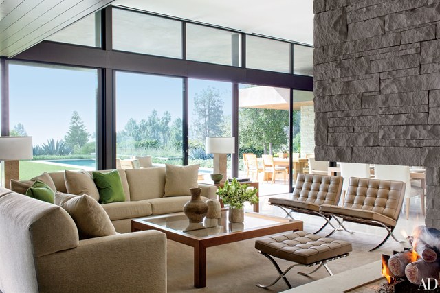 modern interior design in a beverly hills house devised by architecture firm marmol radziner with interior YHMDKIL