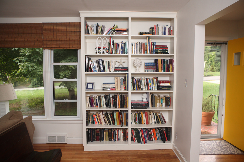 white bookshelves built-in bookshelves IWRYYQF