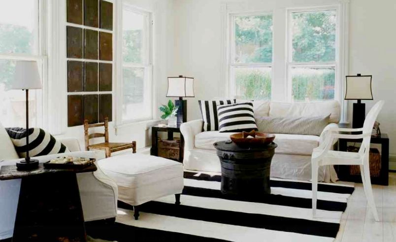 black and white rug decor how to enhance a décor with a black and white striped rug YLZUPFK