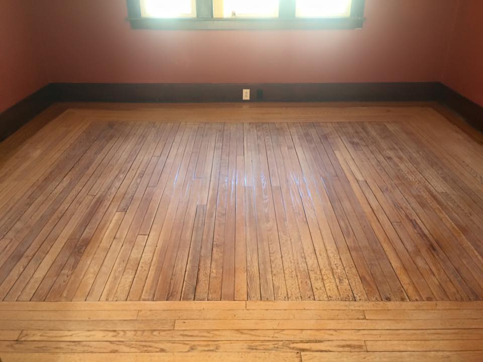 pallet wood floor diy UIDLGJO