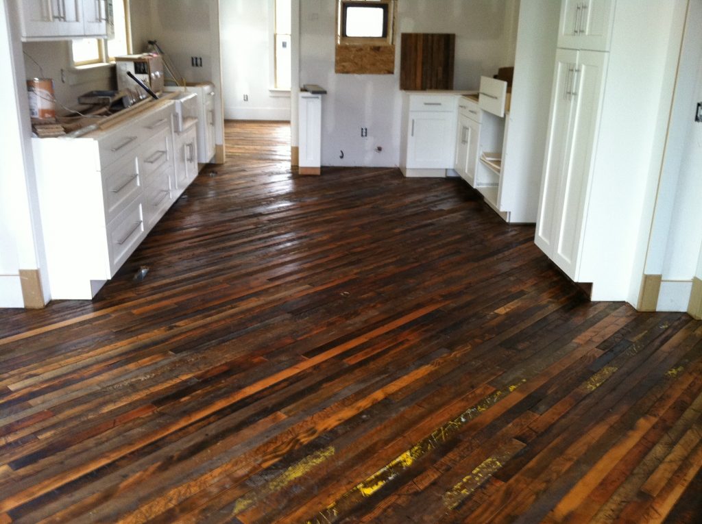 Why should you go in for reclaimed wood floors? goodworksfurniture