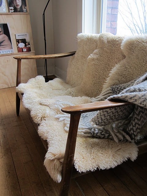sheepskin rug ideas awesome couch idea. entertaining only-- doesnu0027t look very comfy. sheepskin  rugwooden ... ROHQUUP