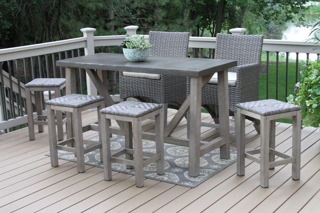 Ever-Beautiful Counter Height Outdoor Table and Chairs – goodworksfurniture