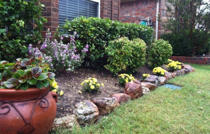 front yard landscaping ideas with rocks front-yard-landscaping-with-rock-garden-using-flower LNFBOKF