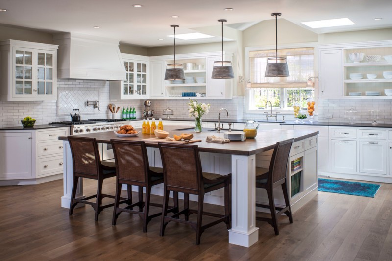 Large Kitchen Islands With Seating And Storage: Why They Are So Functional?