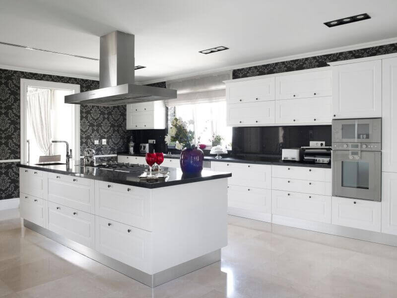 White Kitchen Cabinets With Black Countertops: Aesthetically Pleasing as They Come