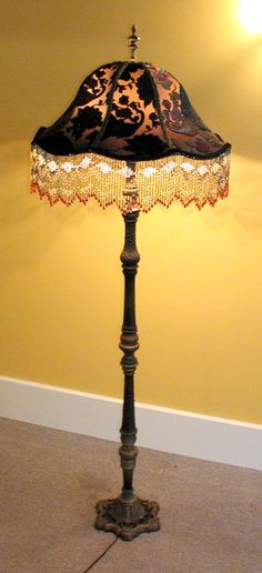 2660 Best Vintage Lamps images | Vintage lamps, Antique oil lamps