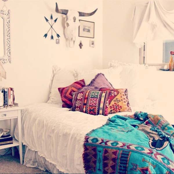 35 Charming Boho-Chic Bedroom Decorating Ideas - Amazing DIY