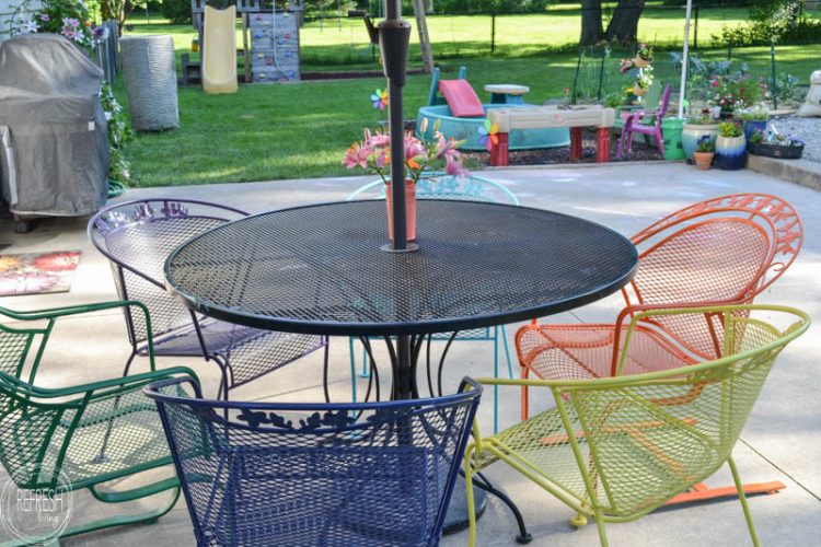 How to Paint Metal Lawn Furniture - Refresh Living