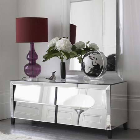 Stylish home: Mirrored furniture