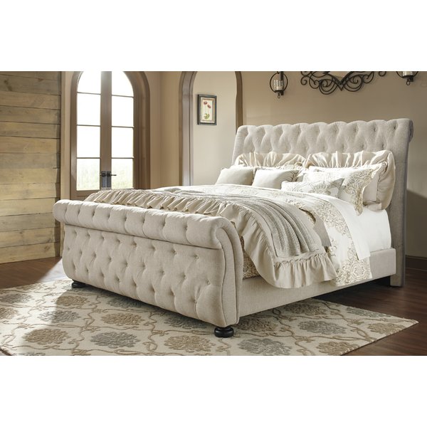Sleigh Bed for an Interesting Bedroom
  Setting