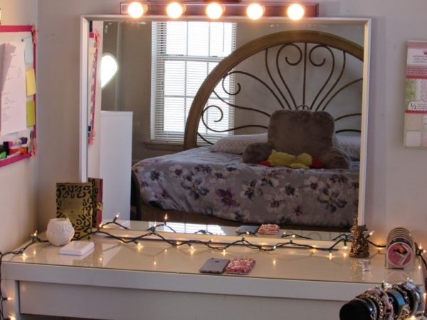 Vanity Mirror With Lights For Bedroom With Flair — Office PDX Kitch