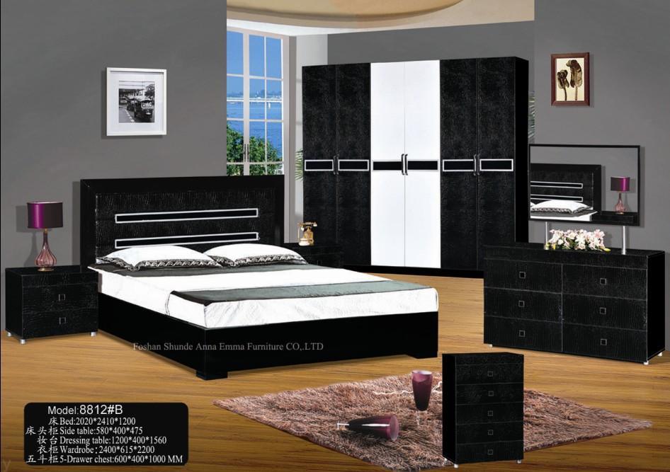 Black and White Bedroom Furniture