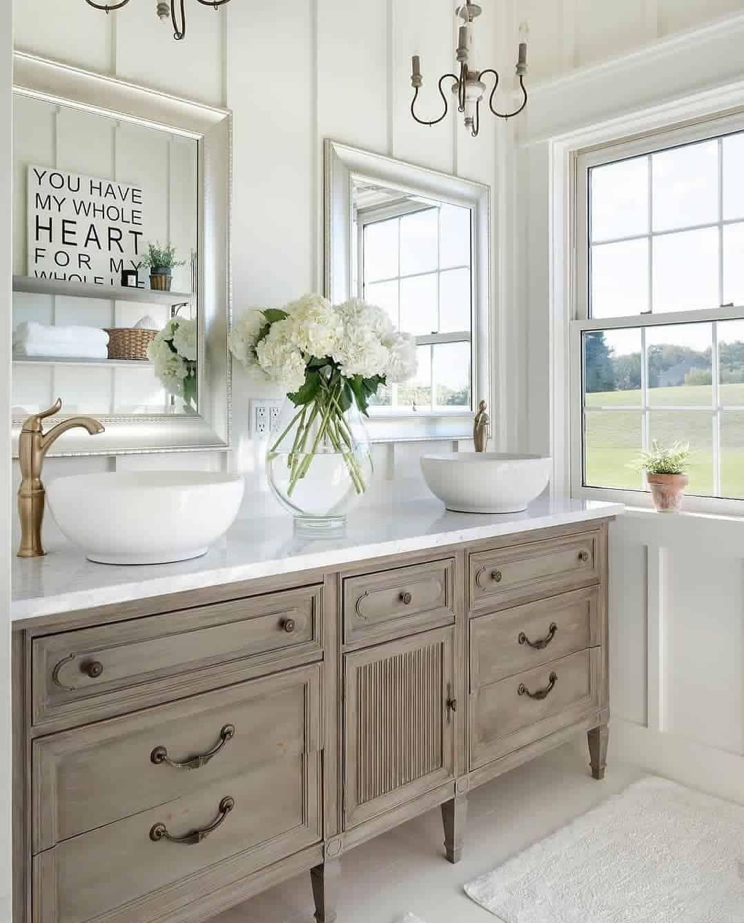 Rustic bathroom: Embrace warmth with ‍wood accents and natural elements