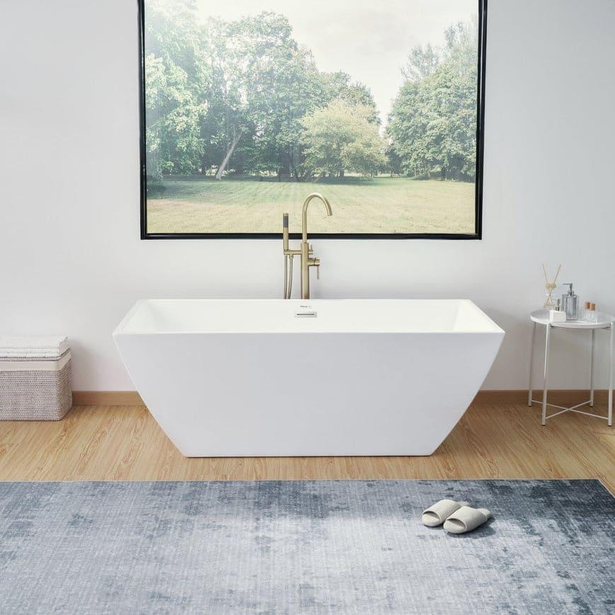 Freestanding soaking tub as ​a centerpiece⁢ in your modern bathroom
