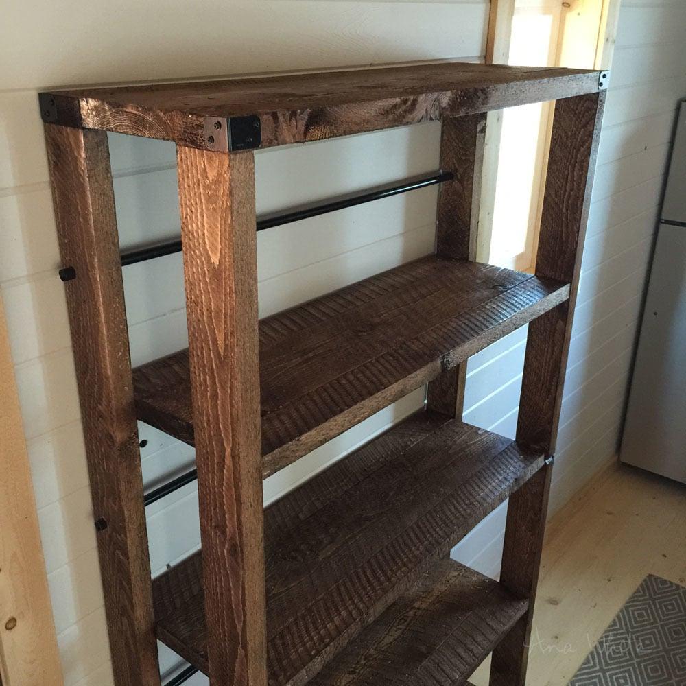 Use⁤ reclaimed wood for rustic shelving⁣ and storage solutions